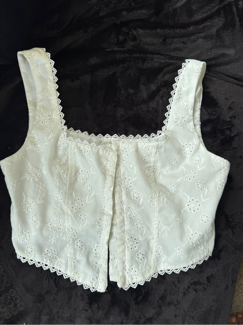 SHEIN White Eyelet Lace Cropped Square-Neck Tank
